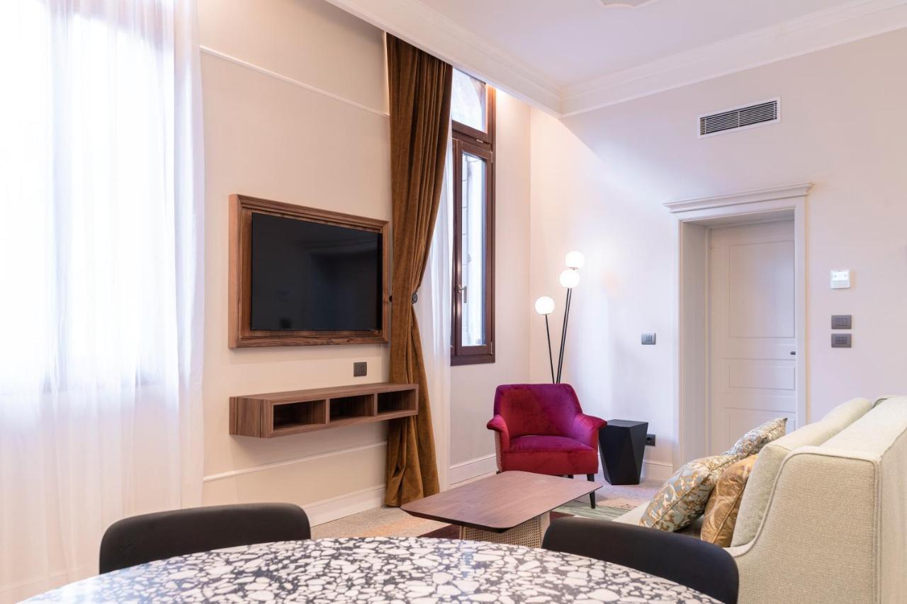 Aparthotel Be Mate Ponte Di Rialto Venecia Exterior foto
