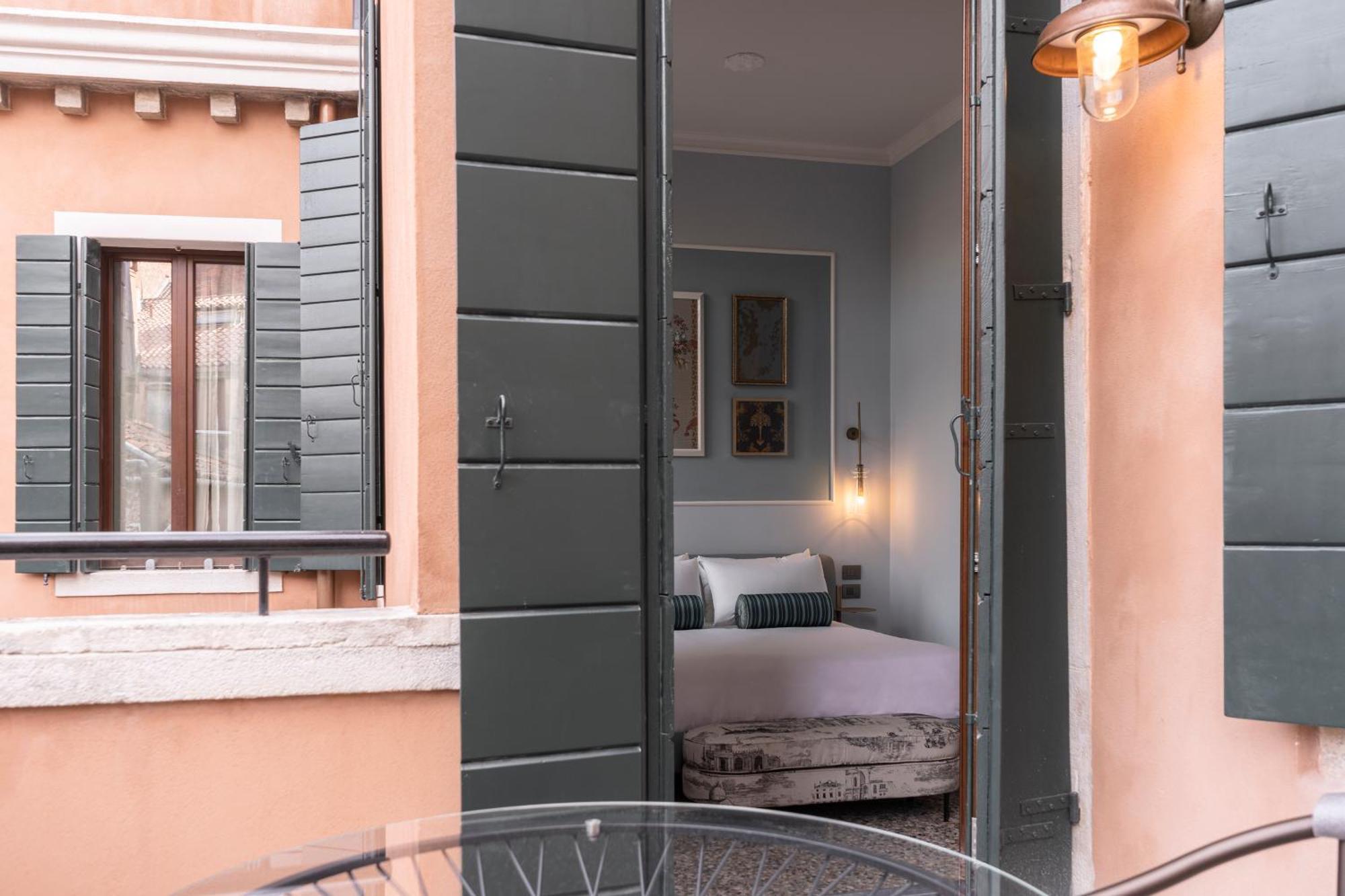 Aparthotel Be Mate Ponte Di Rialto Venecia Exterior foto